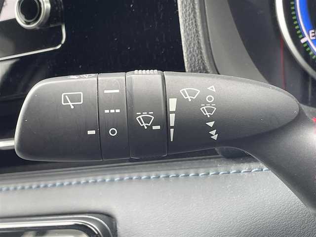 トヨタ ヴォクシー ハイブリッド S－Z 島根県 2022(令4)年 3.9万km アティチュードブラックマイカ 純正ナビ/CD/DVD/DTV/Bluetooth/パノラミックビューモニター/両側パワースライドドア /レーダークルーズコントロール/LEDオートライト/オートマチックハイビーム /AC100V電源/ハーフレザー調シート/シートヒーター /ステアリングスイッチ/後席エアコン/純正アルミホイール付きサマータイヤ積込/ビルトインETC2.0/スマートキー/スペアキー /前後ドライブレコーダー/フロアマット/ドアバイザー
