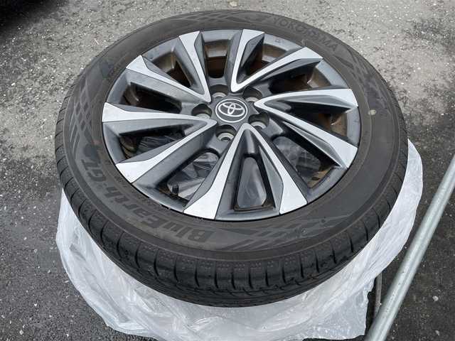 トヨタ ヴォクシー ハイブリッド S－Z 島根県 2022(令4)年 3.9万km アティチュードブラックマイカ 純正ナビ/CD/DVD/DTV/Bluetooth/パノラミックビューモニター/両側パワースライドドア /レーダークルーズコントロール/LEDオートライト/オートマチックハイビーム /AC100V電源/ハーフレザー調シート/シートヒーター /ステアリングスイッチ/後席エアコン/純正アルミホイール付きサマータイヤ積込/ビルトインETC2.0/スマートキー/スペアキー /前後ドライブレコーダー/フロアマット/ドアバイザー