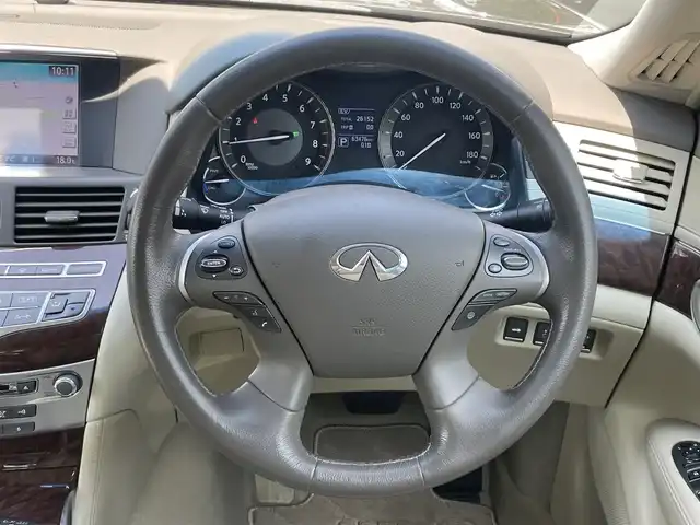 日産 フーガ ハイブリッド 静岡県 2016(平28)年 6.4万km 茶 衝突軽減Ｂ　/ＤＣＡ　/ＬＤＡ　/ＢＳＩ　/ＬＤＷ　/サンルーフ　　/ベージュ革シート　/前席ＰＷシート&シートヒーター&エアシート　/純正ナビ　/全方位カメラ　/地デジ　/ＢＯＳＥサウンド/Waruic 19インチAW/社外３６０度ドラレコ/スマートキー /スペアキー /保証証/取説