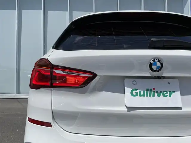 ＢＭＷ Ｘ１ sDrive 18i Mスポーツ 神奈川県 2016(平28)年 5.1万km アルピンホワイトⅢ ・前後ドライブレコーダー　/・ＭＴモード付きＡＴ　/・Ｗエアコン　/・衝突軽減システム　/・前後コーナーセンサー　/・純正１８インチアルミホイール　/・Bluetooth完備　/・ＢＭＷＭシリーズ　/・ＳＵＶ　/・車外バックカメラ