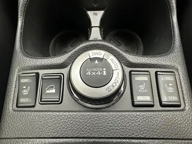 日産 エクストレイル 20X 兵庫県 2017(平29)年 4.8万km ダイヤモンドブラック エマージェンシーブレーキ/4WD/純正SDナビ（CD/DVD/SD/BT/フルセグ）/バックカメラ/ETC/ドラレコ/ルーフレール/パワーバックドア/全席シートヒーター/スマーキー/プッシュスタート/スマーキー/オートライト/LEDライト/フォグランプ