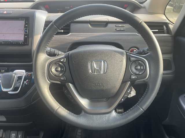 ホンダ フリード ハイブリット G ホンダセンシング 和歌山県 2020(令2)年 2.5万km クリスタルブラックパール 純正ナビ/バックカメラ/フルセグTV/（BT/USB/CD/DVD)/衝突軽減ブレーキ/アダプティブクルーズコントロール/レーンキープ/コーナーセンサー/横滑り防止機能/両側パワースライドドア/純正ゴムマット/純正アルミホイール/アイドリングストップ/LEDヘッドライト/オートライト