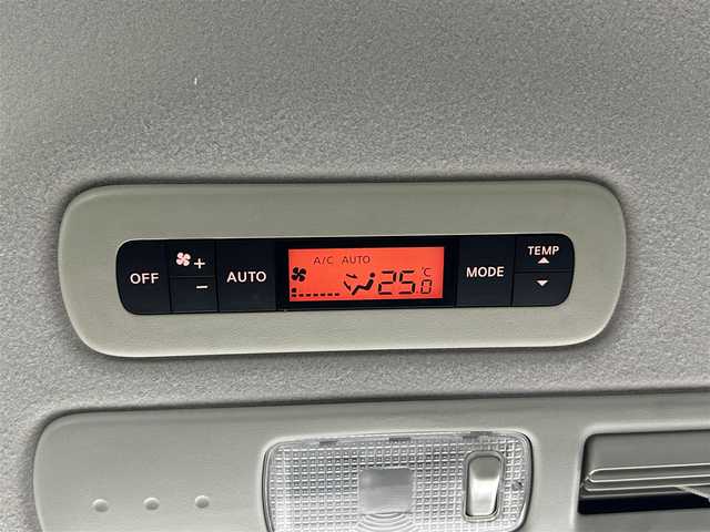 日産 セレナ ハイウェイS G S HV Aセーフ 大阪府 2014(平26)年 6.7万km ダイヤモンドブラック 純正ナビ(フルセグ/DVD再生/Bluetooth) 360カメラ ETC 両側パワースライドドア 衝突軽減 クルコン クリアランスソナー レーンアシスト リアオートエアコン オートライト 禁煙車