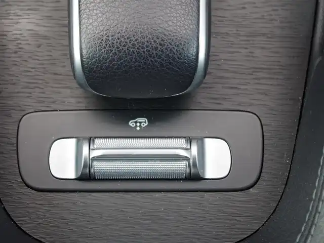 メルセデス・ベンツ ＧＬＥ４００ｄ 4MATIC スポーツ 埼玉県 2022(令4)年 4.3万km オブシディアンブラック ブラックレザーシート /アダプティブクルーズコントロール /レーダーセーフティパッケージ /パノラミックスライディングルーフ /Burmesterオーディオ /ヘッドアップディスプレイ /CarPlay /パークセンサー/ブラインドスポットモニター/全周囲カメラ/純正ナビ /ETC /ドラレコ /フルセグTV/全席シートヒーター/前席ベンチレーション/エアーサスペンション