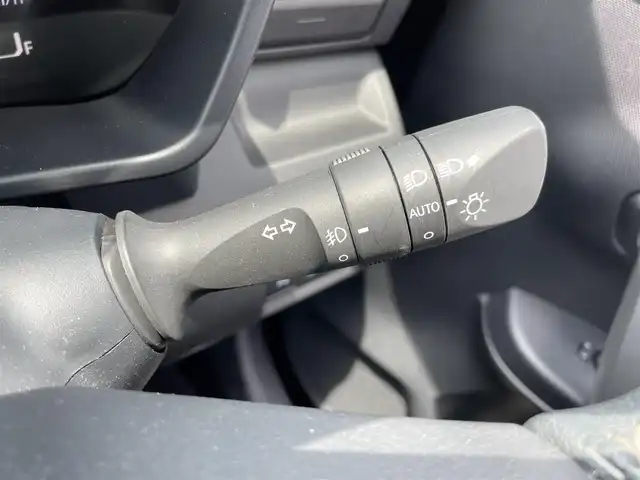 トヨタ ライズ Z 熊本県 2022(令4)年 1.4万km ブラックマイカメタリック 純正9インチモニターSDナビ/・AM/FM/CD/DVD/SD/・Bluetooth/・フルセグTV/全周囲カメラ/トヨタセーフティーセンス/・クリアランスソナー/・リアクロストラフィックアラート/・ブラインドスポットモニター/・プリクラッシュセーフティー/・レーントレーシングアシスト/・レーダークルーズコントロール/・先行車発進告知機能/GEOLANDARタイヤ/ビルトインETC/ボタン式サイドブレーキ/ホールドブレーキ/ステアリングスイッチ/革巻きステアリング/シートヒーター（D＋N席）/フォグランプ/ウィンカーミラー/電動格納ミラー/社外スピーカー（Pionner ）/純正フロアマット/アイドリングストップ