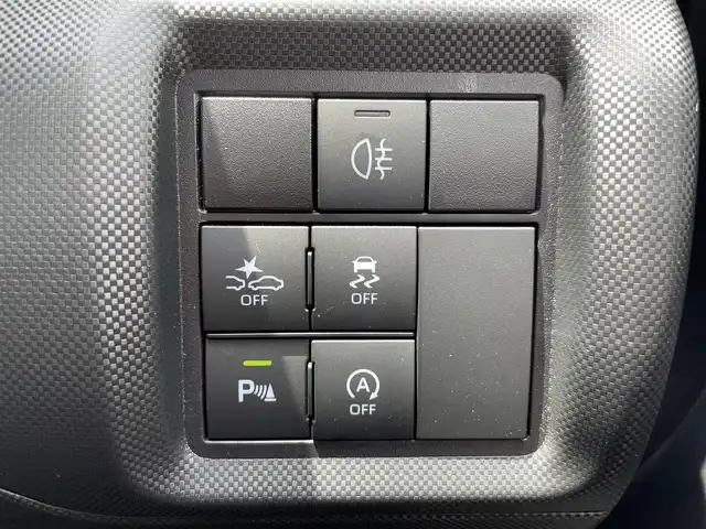 トヨタ ライズ Z 熊本県 2022(令4)年 1.4万km ブラックマイカメタリック 純正9インチモニターSDナビ/・AM/FM/CD/DVD/SD/・Bluetooth/・フルセグTV/全周囲カメラ/トヨタセーフティーセンス/・クリアランスソナー/・リアクロストラフィックアラート/・ブラインドスポットモニター/・プリクラッシュセーフティー/・レーントレーシングアシスト/・レーダークルーズコントロール/・先行車発進告知機能/GEOLANDARタイヤ/ビルトインETC/ボタン式サイドブレーキ/ホールドブレーキ/ステアリングスイッチ/革巻きステアリング/シートヒーター（D＋N席）/フォグランプ/ウィンカーミラー/電動格納ミラー/社外スピーカー（Pionner ）/純正フロアマット/アイドリングストップ
