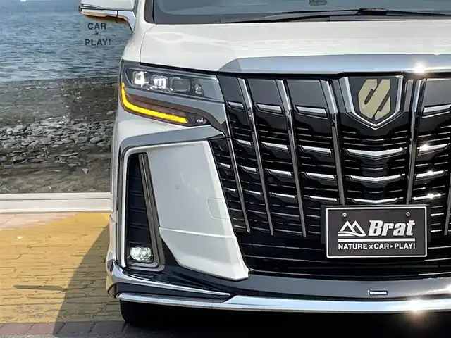 トヨタ アルファード S タイプゴールドⅢ 道北・旭川 2022(令4)年 1.9万km ホワイトパールクリスタルシャイン モデリスタフルエアロ/寒冷地仕様/マルチメディアディスプレイオーディオ/バックカメラ/地デジ/Bluetooth/プリクラッシュセーフティ/レーンキープアシスト/パワーバックドア/全方位ドライブレコーダー/レーダークルーズコントロール/リアヒーターエアコン/ハーフ黒レザーシート/リアスポイラー/HDMI入力端子/USB入力端子/CD、DVDチェンジャー付き/ETC/1体型エンジンスターター/フリップダウンモニター/リアフォグ/ワイパーデアイサー/TVキャンセラー付き/スペアキー1個/取扱説明書/保証書