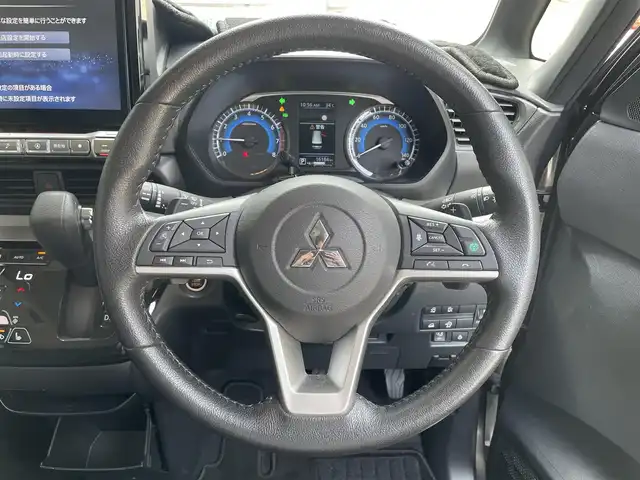 三菱 デリカミニ T プレミアム 滋賀県 2024(令6)年 1.7万km グレーⅡ ナビ/CD/DVD/Bluetooth/AppleCarPlay/フルセグテレビ/マルチアラウンドモニター/デジタルルームミラー/両側パワースライドドア/マイパイロット/e-アシスト/・衝突被害軽減ブレーキ/・踏み間違い衝突防止アシスト/・車線逸脱警報システム/・車線逸脱防止支援機能/・オートマチックハイビーム/・ふらつき警報/シートヒーター /ステアヒーター/ETC/LEDヘッドライト/オートライト/プッシュスタート /スマートキー