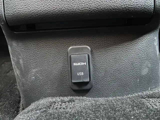 三菱 デリカミニ T プレミアム 滋賀県 2024(令6)年 1.7万km グレーⅡ ナビ/CD/DVD/Bluetooth/AppleCarPlay/フルセグテレビ/マルチアラウンドモニター/デジタルルームミラー/両側パワースライドドア/マイパイロット/e-アシスト/・衝突被害軽減ブレーキ/・踏み間違い衝突防止アシスト/・車線逸脱警報システム/・車線逸脱防止支援機能/・オートマチックハイビーム/・ふらつき警報/シートヒーター /ステアヒーター/ETC/LEDヘッドライト/オートライト/プッシュスタート /スマートキー