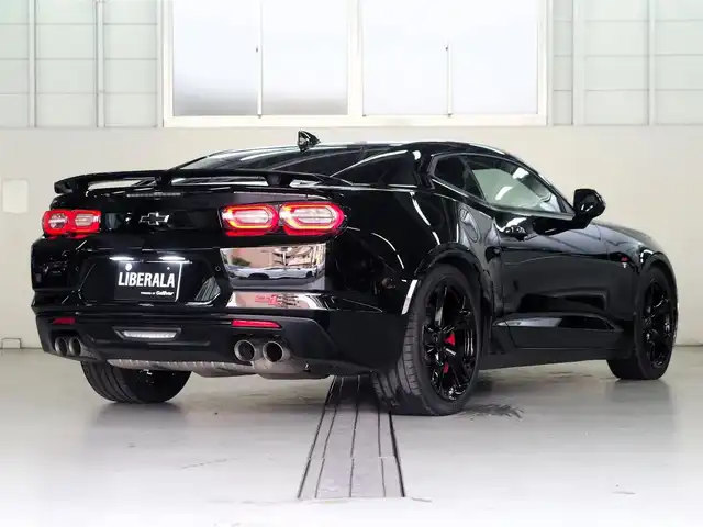シボレー カマロ SS 兵庫県 2019(平31)年 3.8万km 黒 V8 6200cc/10速AT/Boseプレミアム9スピーカーオーディオ/AppleCarPlay/AndroidAuto対応/BT/USB/バックカメラ/ETC/マグネティックライドコントロール/Brembo社製ハイパフォーマンスブレーキシステム/純正20インチAWブラックペイント/赤黒ツートンレザーシート/シートヒーター/ベンチレーションシート/パワーシート/リヤカメラーミラー/レーンチェンジアラート/サイドブラインドゾーンアラート/LEDヘッドライト/アンビエントライト/ヘッドアップディスプレイ/スマートキー