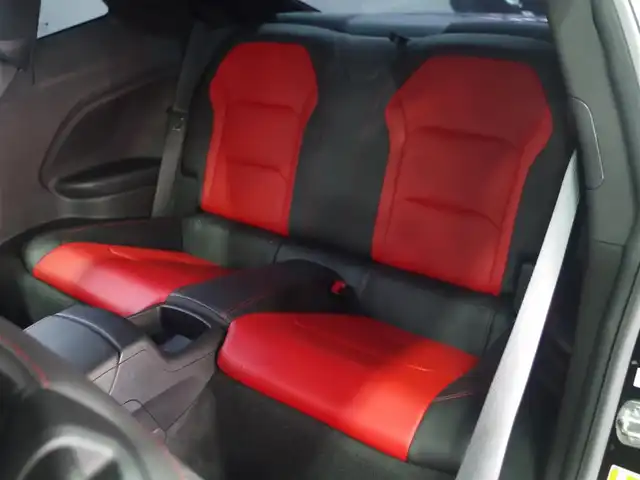 シボレー カマロ SS 兵庫県 2019(平31)年 3.8万km 黒 V8 6200cc/10速AT/Boseプレミアム9スピーカーオーディオ/AppleCarPlay/AndroidAuto対応/BT/USB/バックカメラ/ETC/マグネティックライドコントロール/Brembo社製ハイパフォーマンスブレーキシステム/純正20インチAWブラックペイント/赤黒ツートンレザーシート/シートヒーター/ベンチレーションシート/パワーシート/リヤカメラーミラー/レーンチェンジアラート/サイドブラインドゾーンアラート/LEDヘッドライト/アンビエントライト/ヘッドアップディスプレイ/スマートキー