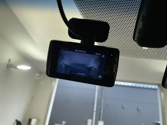 トヨタ ハリアー プログレス 滋賀県 2018(平30)年 4.8万km ブラック 純正9型ナビ/・Bluetooth/CD/DVD/ブルーレイ/フルセグ/全方位カメラ/ハーフレザーシート/パワーシート/3眼LEDライト/追従クルーズコントロール/MTモード付AT/前後ソナー/パワーリアゲート/電子パーキング/ドライブレコーダー/スマートキー/ETC