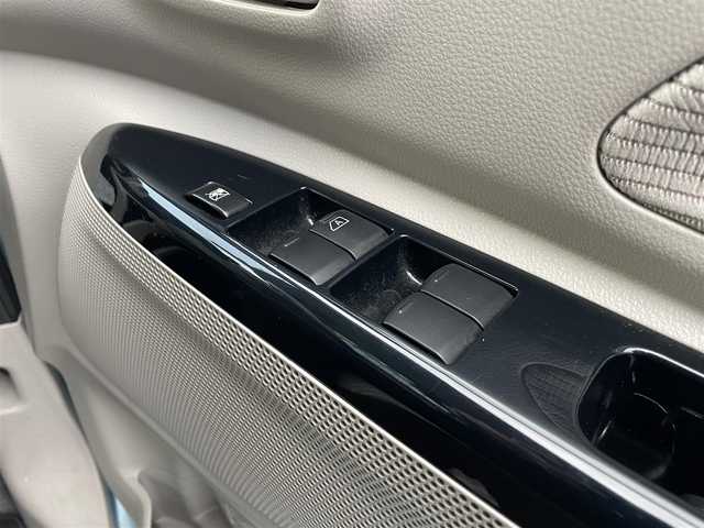 日産 デイズ ルークス X 熊本県 2018(平30)年 7.5万km アイスブルー 衝突軽減ブレーキ/プッシュスタート/純正ナビ/（CD・フルセグTV・BTオーディオ・SD）/アラウンドビューモニター/ETC/片側パワースライドドア/横滑り防止装置/純正フロアマット/純正ドアバイザー/新車保証書/取扱説明書/スマートスペアキー×1本