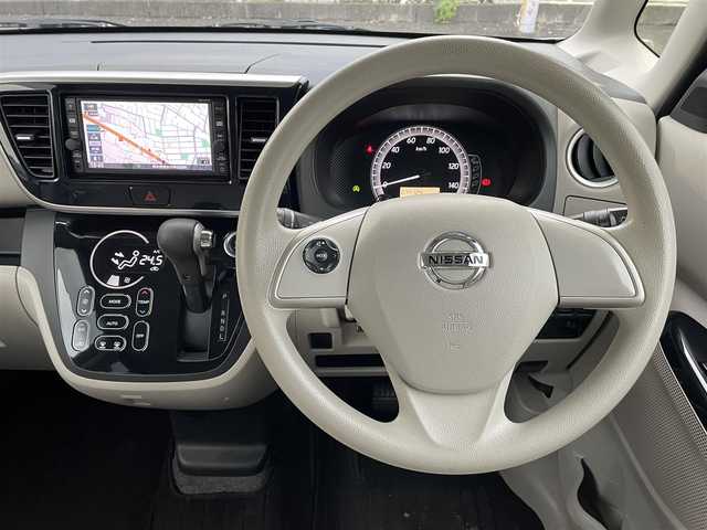 日産 デイズ ルークス X 熊本県 2018(平30)年 7.5万km アイスブルー 衝突軽減ブレーキ/プッシュスタート/純正ナビ/（CD・フルセグTV・BTオーディオ・SD）/アラウンドビューモニター/ETC/片側パワースライドドア/横滑り防止装置/純正フロアマット/純正ドアバイザー/新車保証書/取扱説明書/スマートスペアキー×1本