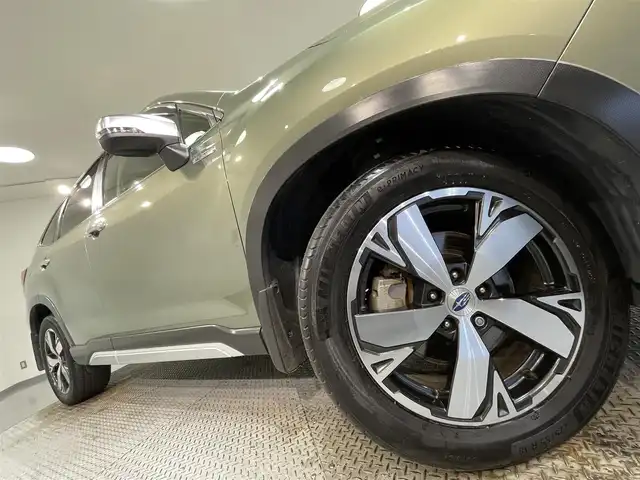 スバル フォレスター ハイブリッド アドバンス 愛知県 2019(平31)年 7.9万km ジャスパーグリーンM KENWOOD7インチナビ/（Bluetooth/AM/FM/フルセグTV）/視界拡張/衝突軽減ブレーキ/レーダークルーズコントロール/ETC2.0/シートヒーター/LEDヘッドライト/バックカメラ/ブラインドスポットモニター/デジタルインナーミラー/ステアリングヒーター/パワーシート/電動リアゲート/コーナーセンサー/ルーフレール/スマートキー/純正18インチAW/4WD