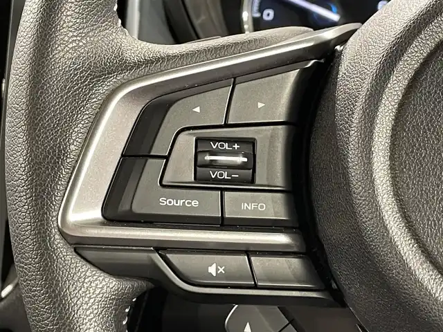 スバル フォレスター ハイブリッド アドバンス 愛知県 2019(平31)年 7.9万km ジャスパーグリーンM KENWOOD7インチナビ/（Bluetooth/AM/FM/フルセグTV）/視界拡張/衝突軽減ブレーキ/レーダークルーズコントロール/ETC2.0/シートヒーター/LEDヘッドライト/バックカメラ/ブラインドスポットモニター/デジタルインナーミラー/ステアリングヒーター/パワーシート/電動リアゲート/コーナーセンサー/ルーフレール/スマートキー/純正18インチAW/4WD