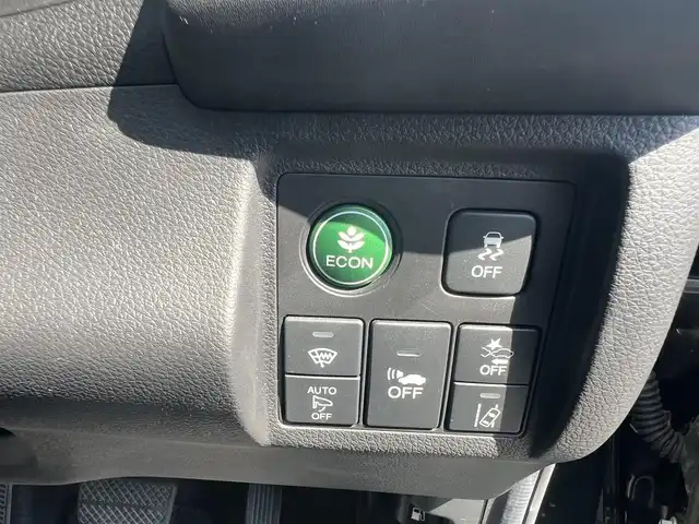 ホンダ ヴェゼル ハイブリッド Z ホンダセンシング 山口県 2017(平29)年 5.4万km クリスタルブラックパール 純正8inメモリーナビ＆/フルセグTV＆バックカメラ/純正フロアマット/純正ドアバイザー/純正LEDヘッドライト/純正LEDフォグランプ/純正17インチアルミ/純正ルーフレール/スマートキー/エンジンプッシュスタート/オートライト/パドルシフト/フロントシートヒーター/レーダークルーズコントロール/ビルトインETC