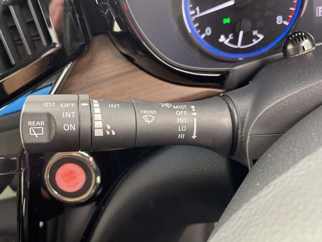 日産 エルグランド 250ハイウェイスターS 岐阜県 2021(令3)年 4.3万km ピュアホワイトパール 純正フリップダウンモニター/純正１０インチナビ/CD/DVD/BD/Bluetooth/フルセグTV/アラウンドビューモニター/両側パワースライドドア/エマージェンシーブレーキ/レーンキープアシスト/コーナーセンサー/レーダークルーズコントロール/電動リアゲート/ビルトインETC/ドライブレコーダー/純正フロアマット/オットマン/ドアバイザー/スマートキー/プッシュスタート