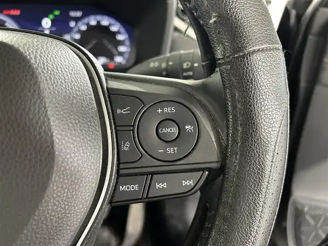 トヨタ ＲＡＶ４ HV アドベンチャー オフロードPKGⅡ 佐賀県 2023(令5)年 1.6万km アティチュードブラックマイカ 純正10.5インチディスプレイオーディオ/フルセグTV/Bluetooth/Applecarplay/Androidauto/全方位カメラ/衝突被害軽減システム/ブラインドスポットモニター/デジタルインナールームミラー/レーダークルーズコントロール/レーンアシスト/クリアランスソナー/パーキングサポートブレーキ/ロードサインアシスト/電子パーキング/ブレーキホールド/純正前後ミラ-一体型ドライブレコーダー/ビルトインETC2.0/オートライト/オートマチックハイビーム/LEDヘッドライト/LEDフォグライト/パワーバックドア/置くだけ充電/運転席パワーシート/運転席・助手席シートヒーター/運転席・助手席エアシート/ステアリングヒーター/合皮シート/メモリーシート/ISOFIX対応/純正18インチアルミホイール/純正フロアマット/スマートキー/プッシュスタート