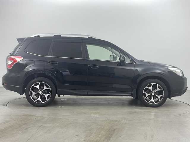 スバル フォレスター 2．0i－S アイサイト 道央・札幌 2013(平25)年 5.5万km クリスタルブラックシリカ ・4WD/・寒冷地仕様/・社外ナビ(TV/BT/DVD/CD)/・バックカメラ/・アイサイト/・パドルシフト/・アダプティブクルーズコントロール/・パワーバックドア/・レザーシート/・前席シートヒーター＆パワーシート/・アイドリングストップ/・X-MODE/・SI-DRIVE/・オートライト/・キセノンヘッドライト/・横滑り防止装置/・前後コーナーセンサー/・盗難防止装置/・衝突被害軽減ブレーキ