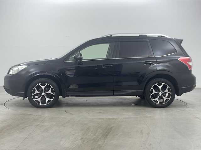 スバル フォレスター 2．0i－S アイサイト 道央・札幌 2013(平25)年 5.5万km クリスタルブラックシリカ ・4WD/・寒冷地仕様/・社外ナビ(TV/BT/DVD/CD)/・バックカメラ/・アイサイト/・パドルシフト/・アダプティブクルーズコントロール/・パワーバックドア/・レザーシート/・前席シートヒーター＆パワーシート/・アイドリングストップ/・X-MODE/・SI-DRIVE/・オートライト/・キセノンヘッドライト/・横滑り防止装置/・前後コーナーセンサー/・盗難防止装置/・衝突被害軽減ブレーキ