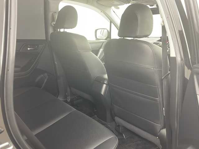 スバル フォレスター 2．0i－S アイサイト 道央・札幌 2013(平25)年 5.5万km クリスタルブラックシリカ ・4WD/・寒冷地仕様/・社外ナビ(TV/BT/DVD/CD)/・バックカメラ/・アイサイト/・パドルシフト/・アダプティブクルーズコントロール/・パワーバックドア/・レザーシート/・前席シートヒーター＆パワーシート/・アイドリングストップ/・X-MODE/・SI-DRIVE/・オートライト/・キセノンヘッドライト/・横滑り防止装置/・前後コーナーセンサー/・盗難防止装置/・衝突被害軽減ブレーキ