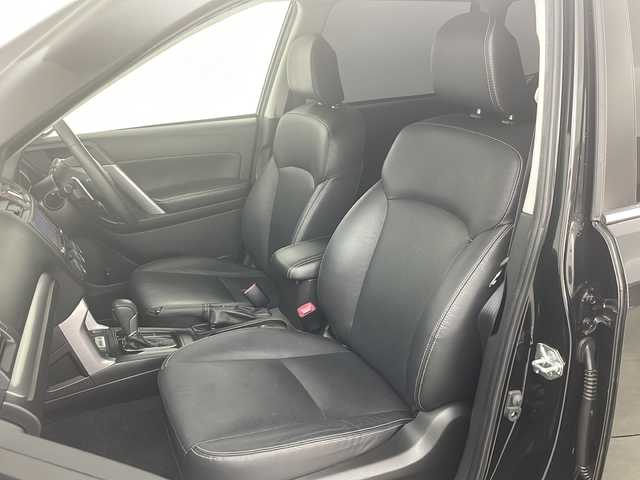 スバル フォレスター 2．0i－S アイサイト 道央・札幌 2013(平25)年 5.5万km クリスタルブラックシリカ ・4WD/・寒冷地仕様/・社外ナビ(TV/BT/DVD/CD)/・バックカメラ/・アイサイト/・パドルシフト/・アダプティブクルーズコントロール/・パワーバックドア/・レザーシート/・前席シートヒーター＆パワーシート/・アイドリングストップ/・X-MODE/・SI-DRIVE/・オートライト/・キセノンヘッドライト/・横滑り防止装置/・前後コーナーセンサー/・盗難防止装置/・衝突被害軽減ブレーキ