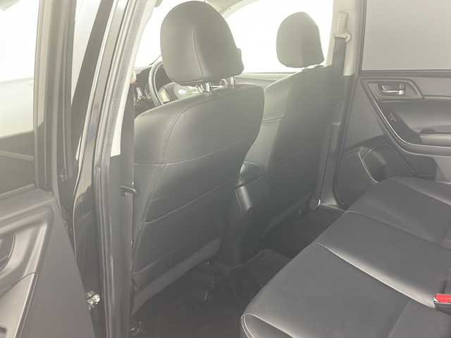 スバル フォレスター 2．0i－S アイサイト 道央・札幌 2013(平25)年 5.5万km クリスタルブラックシリカ ・4WD/・寒冷地仕様/・社外ナビ(TV/BT/DVD/CD)/・バックカメラ/・アイサイト/・パドルシフト/・アダプティブクルーズコントロール/・パワーバックドア/・レザーシート/・前席シートヒーター＆パワーシート/・アイドリングストップ/・X-MODE/・SI-DRIVE/・オートライト/・キセノンヘッドライト/・横滑り防止装置/・前後コーナーセンサー/・盗難防止装置/・衝突被害軽減ブレーキ