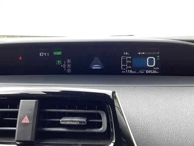 トヨタ プリウス S ツーリングセレクション 愛知県 2016(平28)年 6.5万km アティチュードブラックマイカ スマートキー　/セーフティセンスP /純正SDナビ　/フルセグ　/バックカメラ　/ビルトインETC /レーダークルーズコントロール　/LDA /AHB /ステアリングスイッチ　/シートヒーター　/LEDヘッド　/黒皮シート