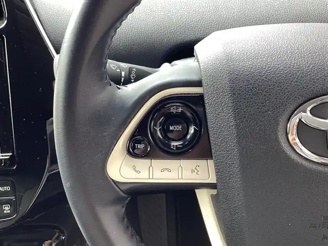 トヨタ プリウス S ツーリングセレクション 愛知県 2016(平28)年 6.5万km アティチュードブラックマイカ スマートキー　/セーフティセンスP /純正SDナビ　/フルセグ　/バックカメラ　/ビルトインETC /レーダークルーズコントロール　/LDA /AHB /ステアリングスイッチ　/シートヒーター　/LEDヘッド　/黒皮シート