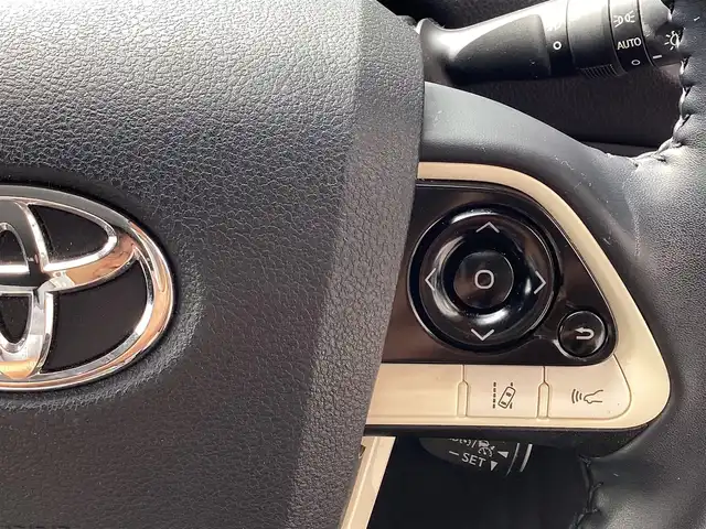 トヨタ プリウス S ツーリングセレクション 愛知県 2016(平28)年 6.5万km アティチュードブラックマイカ スマートキー　/セーフティセンスP /純正SDナビ　/フルセグ　/バックカメラ　/ビルトインETC /レーダークルーズコントロール　/LDA /AHB /ステアリングスイッチ　/シートヒーター　/LEDヘッド　/黒皮シート