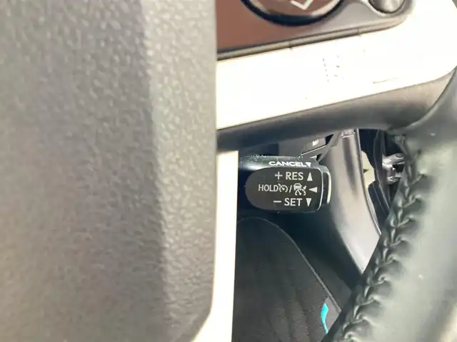 トヨタ プリウス S ツーリングセレクション 愛知県 2016(平28)年 6.5万km アティチュードブラックマイカ スマートキー　/セーフティセンスP /純正SDナビ　/フルセグ　/バックカメラ　/ビルトインETC /レーダークルーズコントロール　/LDA /AHB /ステアリングスイッチ　/シートヒーター　/LEDヘッド　/黒皮シート