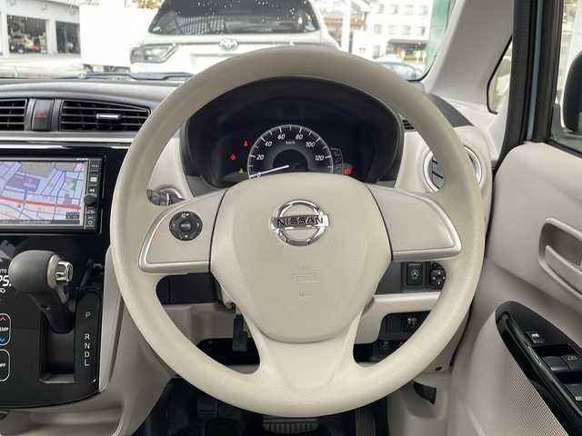 日産 デイズ X 山形県 2017(平29)年 2.4万km アイスブルー ・ワンオーナー/・純正ナビ/フルセグ/CD/Bluetooth/・全方位カメラ/・エマージェンシーブレーキ/・ステアリングスイッチ/・純正マット/・純正ホイールキャップスチールホイール＋スタッドレスタイヤ車載/・保証書/・取扱説明書