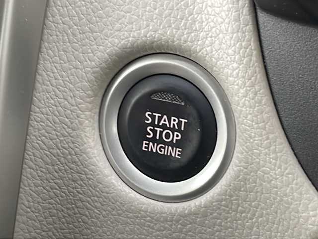 日産 デイズ X 山形県 2017(平29)年 2.4万km アイスブルー ・ワンオーナー/・純正ナビ/フルセグ/CD/Bluetooth/・全方位カメラ/・エマージェンシーブレーキ/・ステアリングスイッチ/・純正マット/・純正ホイールキャップスチールホイール＋スタッドレスタイヤ車載/・保証書/・取扱説明書