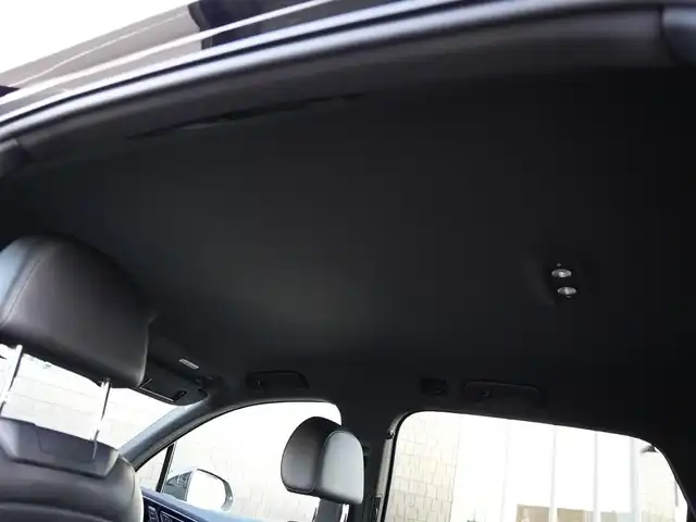 アウディ Ｑ７ ブラックスタイリング 静岡県 2019(令1)年 3.6万km 黒 ブラックレザーシート/シートヒーター/パワーシート/３列シート/BOSEプレミアムサウンド/ミシュランPS4 SUV 装着/２０インチブラックスタイリングアルミホイール/純正MMIメモリナビ/３６０°カメラ/Carplay＆AndroidAuto対応可能です。/フルセグTV/BT・DVD・USB/ETC２．０/マトリックスLEDライト/アンビエントライト/パーキングエイド/ACC/渋滞アシスト/エフィシェンシアシスト/Audiプレセンス/サイドアシスト/アクティブレーンアシスト/レインセンサー/エアサスペンション