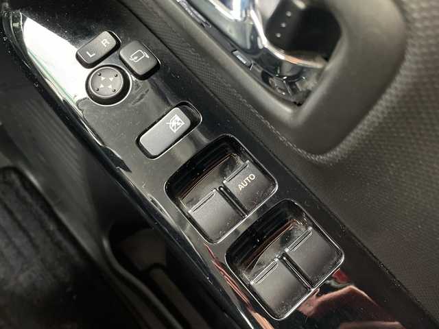 スズキ スペーシア カスタム HYBRID XS 道央・札幌 2020(令2)年 8.9万km ブルーイッシュブラックパール3 ・ワンオーナー/・4WD/・純正SDナビ/・CD/DVD/SD/フルセグTV/・Bluetooth接続/・スズキセーフティサポート/・衝突被害軽減ブレーキ/・レーンキープアシスト/・ヘッドアップディスプレイ/・LEDオートライト/・ハイビームアシスト/・アラウンドビューモニター/・両側パワースライドドア/・ハーフレザーシート/・前席シートヒーター/・ステアリングスイッチ/・ビルトインETC/・リアドアウィンドウサンシェード/・純正フロアマット/・積込夏タイヤ社外AWセット/165/55/R15　24年製/・社外エンジンスターター/・前方ドライブレコーダー/・スマートキー/・保証書/取扱説明書