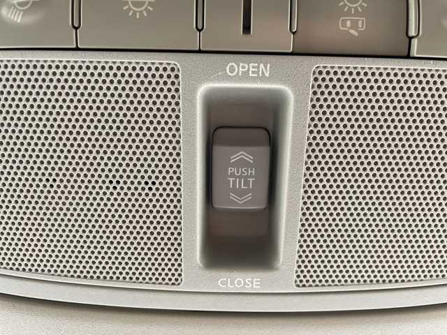 日産 エクストレイル ハイブリッド 20X エマージェンシーブレーキ 山形県 2015(平27)年 8.2万km ダークメタルグレー エマージェンシーブレーキ/車線逸脱警報/後側方車両検知警報/横滑り防止装置/純正SDナビ/（フルセグ/CD/BT/AUX/USB）/全周囲カメラ/サンルーフ/ハーフレザー/撥水シート/シートヒーター/ミラーヒーター/コーナーセンサー/ダウンヒルアシストコントロール/スマートキー×2/17インチ純正アルミホイール/プッシュスタート