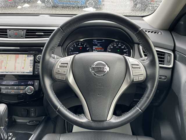 日産 エクストレイル ハイブリッド 20X エマージェンシーブレーキ 山形県 2015(平27)年 8.2万km ダークメタルグレー エマージェンシーブレーキ/車線逸脱警報/後側方車両検知警報/横滑り防止装置/純正SDナビ/（フルセグ/CD/BT/AUX/USB）/全周囲カメラ/サンルーフ/ハーフレザー/撥水シート/シートヒーター/ミラーヒーター/コーナーセンサー/ダウンヒルアシストコントロール/スマートキー×2/17インチ純正アルミホイール/プッシュスタート