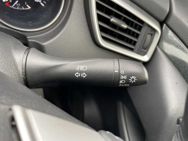 日産 エクストレイル ハイブリッド 20X エマージェンシーブレーキ 山形県 2015(平27)年 8.2万km ダークメタルグレー エマージェンシーブレーキ/車線逸脱警報/後側方車両検知警報/横滑り防止装置/純正SDナビ/（フルセグ/CD/BT/AUX/USB）/全周囲カメラ/サンルーフ/ハーフレザー/撥水シート/シートヒーター/ミラーヒーター/コーナーセンサー/ダウンヒルアシストコントロール/スマートキー×2/17インチ純正アルミホイール/プッシュスタート