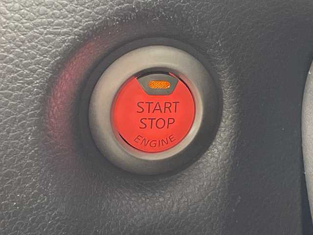 日産 キューブ 15X Vセレクション 愛知県 2014(平26)年 8.5万km ビターショコラ 純正ナビ/・Bluetooth/・CD/DVD/・ワンセグテレビ/ETC/スマートキー/電動格納ミラー/スタッドレスタイヤ