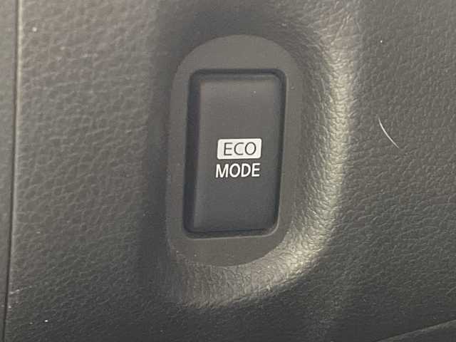 日産 キューブ 15X Vセレクション 愛知県 2014(平26)年 8.5万km ビターショコラ 純正ナビ/・Bluetooth/・CD/DVD/・ワンセグテレビ/ETC/スマートキー/電動格納ミラー/スタッドレスタイヤ