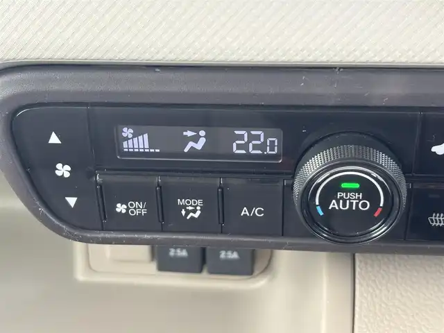 ホンダ Ｎ ＢＯＸ G L ターボ ホンダセンシング 福岡県 2020(令2)年 5.6万km クリスタルブラックパール 社外ＳＤナビ　/シートヒーター　/ＵＳＢ２口　/パドルシフト　/クルーズコントロール　/プッシュスタート　/オートライト　/両側パワースライドドア　/純正ＥＴＣ　/ステアリングスイッチ　/サイドバイザー　/レーンキープ