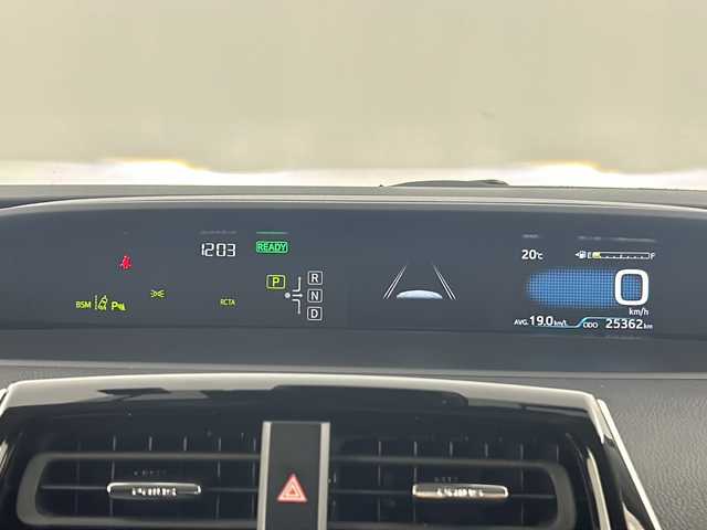 トヨタ プリウス SセーフティプラスⅡ 愛知県 2020(令2)年 2.6万km プラチナホワイトパールマイカ TRDエアロ/純正7インチＳＤナビ【NSZT-W68T】/・フルセグ/ＣＤ/ＤＶＤ/Ｂｌｕｅｔｏｏｔｈ　/全方位カメラ　/Toyota Safety Sense/・衝突軽減ブレーキ　/・アダプティブクルーズコントロール　/・レーンキープアシスト　/・オートハイビーム/前後ドライブレコーダー　/ビルトインＥＴＣ2.0　/LEDヘッドライト/モデリスタ15インチAW/ブラインドスポットモニター/AC100V充電/革巻きステアリング/ステアリングスイッチ/スマートキー＆プッシュスタート