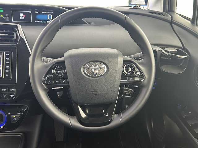トヨタ プリウス SセーフティプラスⅡ 愛知県 2020(令2)年 2.6万km プラチナホワイトパールマイカ TRDエアロ/純正7インチＳＤナビ【NSZT-W68T】/・フルセグ/ＣＤ/ＤＶＤ/Ｂｌｕｅｔｏｏｔｈ　/全方位カメラ　/Toyota Safety Sense/・衝突軽減ブレーキ　/・アダプティブクルーズコントロール　/・レーンキープアシスト　/・オートハイビーム/前後ドライブレコーダー　/ビルトインＥＴＣ2.0　/LEDヘッドライト/モデリスタ15インチAW/ブラインドスポットモニター/AC100V充電/革巻きステアリング/ステアリングスイッチ/スマートキー＆プッシュスタート