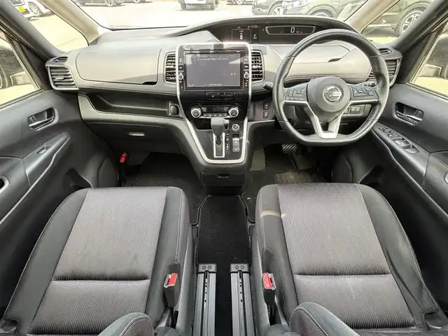 日産 セレナ ハイウェイスター プロパイロットED 大分県 2017(平29)年 8.2万km ダイヤモンドブラック ・純正ナビ(CD.DVD.SD.BT)/・バックカメラ/・プロパイロット/・フルセグテレビ/・Fダウンモニター/・エマージェンシーブレーキ/・コーナーセンサー/・両側パワースライドドア/・ETC/・ドライブレコーダー/・オートホールド/・ステアリングリモコン