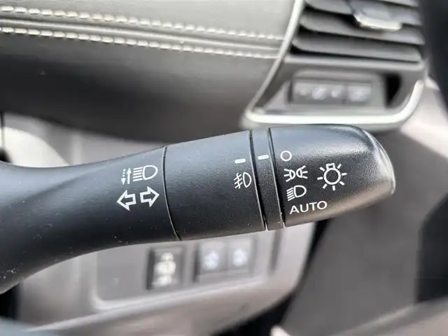 日産 セレナ ハイウェイスター プロパイロットED 大分県 2017(平29)年 8.2万km ダイヤモンドブラック ・純正ナビ(CD.DVD.SD.BT)/・バックカメラ/・プロパイロット/・フルセグテレビ/・Fダウンモニター/・エマージェンシーブレーキ/・コーナーセンサー/・両側パワースライドドア/・ETC/・ドライブレコーダー/・オートホールド/・ステアリングリモコン