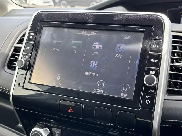 日産 セレナ ハイウェイスター プロパイロットED 大分県 2017(平29)年 8.2万km ダイヤモンドブラック ・純正ナビ(CD.DVD.SD.BT)/・バックカメラ/・プロパイロット/・フルセグテレビ/・Fダウンモニター/・エマージェンシーブレーキ/・コーナーセンサー/・両側パワースライドドア/・ETC/・ドライブレコーダー/・オートホールド/・ステアリングリモコン