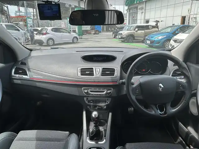 ルノー メガーヌ エステート GT220 神奈川県 2015(平27)年 4.3万km 青 クルーズコントロール/スピードリミッター/エレクトロニックスタビリティコントロール/トラクションコントロール/Bluetooth付/Wエアバッグ/純正アルミ/バックカメラ/純正フロアマット/ETC/ドラレコ/ABS/革ハンドル/ハーフレザーシート/USB/AUX/オールオートパワーウィンドウ/集中ドアロック/アイドリングストップ/オートライト/スペアタイヤ×１