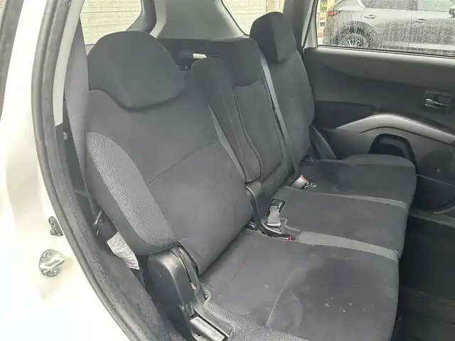 三菱 アウトランダー G 静岡県 2006(平18)年 11.4万km シルキーホワイト 4WD/純正ナビ/　(DVD、AM、FM)/バックカメラ/横滑り防止装置/オートライト/純正18インチアルミホイール/純正フロアマット/純正ドアバイザー