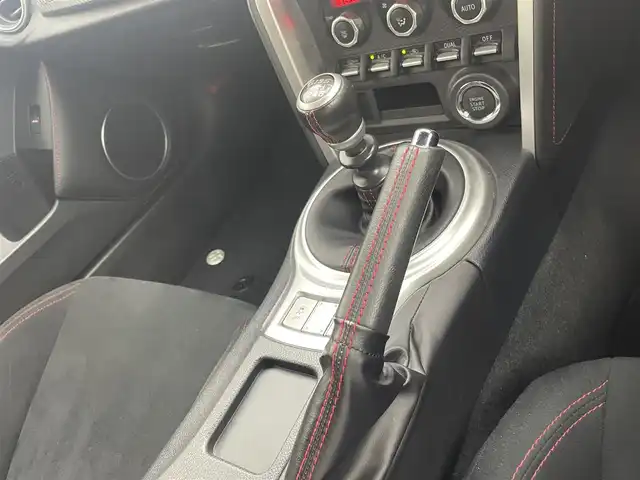 トヨタ ８６ GT 茨城県 2016(平28)年 5万km クリスタルホワイトパール 社外オーディオ［MVH-5600］/・Bluetooth/・AUX/・USB/純正アルミホイール/純正フロアマット/TDRリアスポイラー/社外エアロ（フロント・サイド）/社外ETC